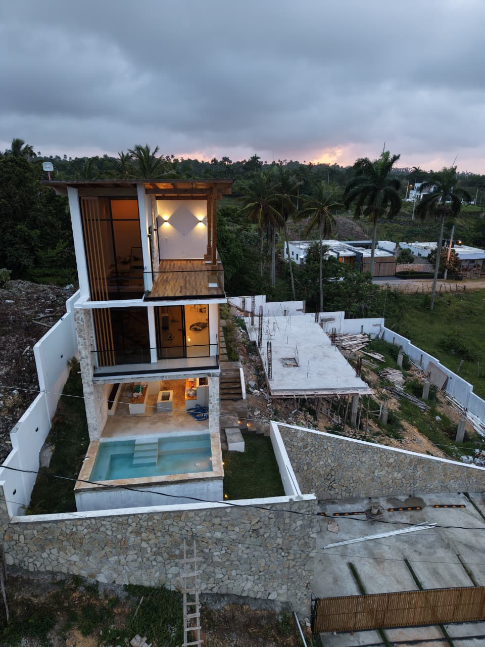 Villa al atardecer con picuzzi